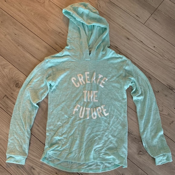 Nice light hoodie green too short for me 😭 - Picture 4 of 6